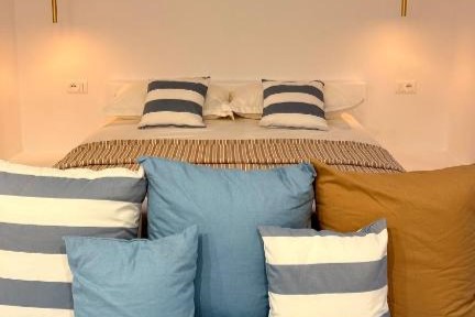 Deluxe Room 2