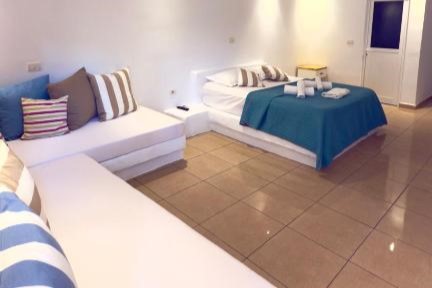 Deluxe Room 3