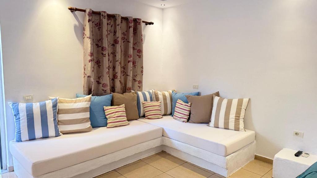 Deluxe Room 1