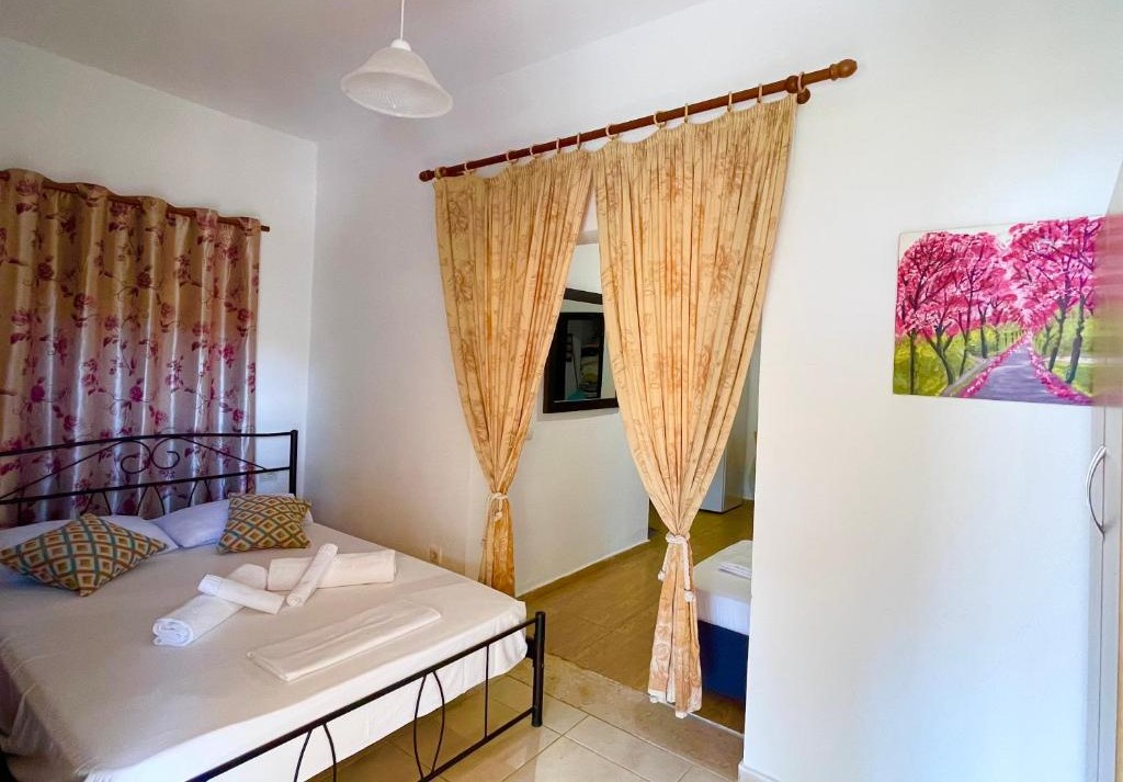 Deluxe Room 3