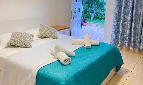 Deluxe Room 3